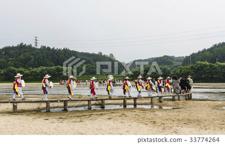 Mushotomi Outer Bridge, Mushroom Village, Yongseon Stream, Yeongju City, Gyeongbuk Mushotomi Outer Bridge, Mushroom Village, Yongseon Stream, Yeongju City, Gyeongbuk 33774264