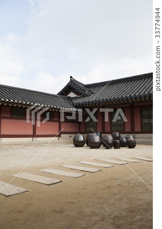 Changdok, Hwaseong Fortress (Historic Site No. 478), Suwon, Gyeonggi 33774944