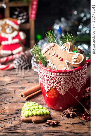 Christmas Decorations with Gingerbread man Christmas Decorations with Gingerbread man 33775141