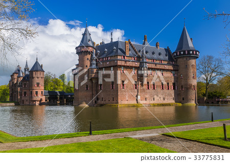 De Haar castle near Utrecht - Netherlands 33775831