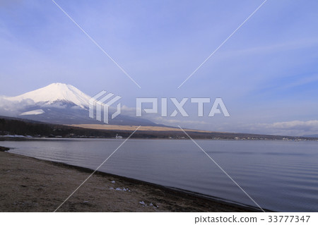 Superb view (Yamanashi, Mt. Fuji, winter edition) 33777347