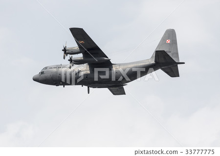 Polish Air Force Lockheed C-130 E Hercules (1505) Polish Air Force Lockheed C-130 E Hercules (1505) 33777775