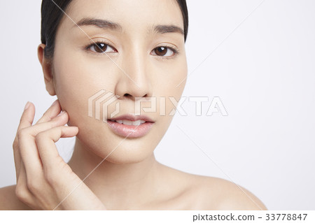 portrait of an Asian beautiful woman 33778847