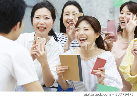 追逐的粉絲女人 33779475