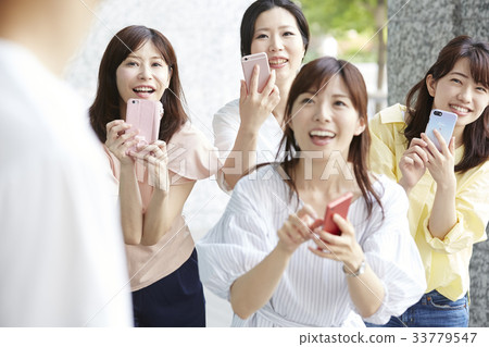 追逐的粉絲女人 33779547