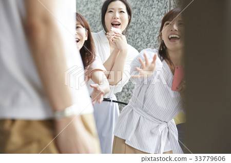 追逐的粉絲女人 追逐的粉絲女人 33779606