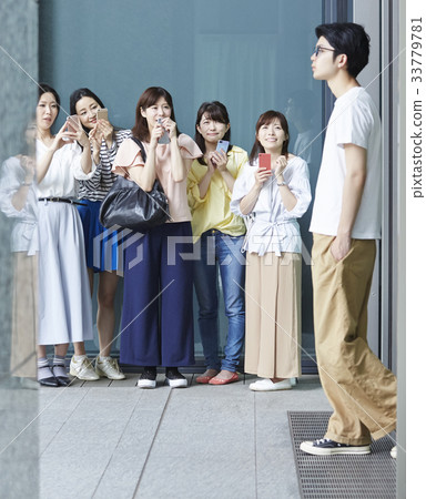 追逐的粉絲女人 追逐的粉絲女人 33779781