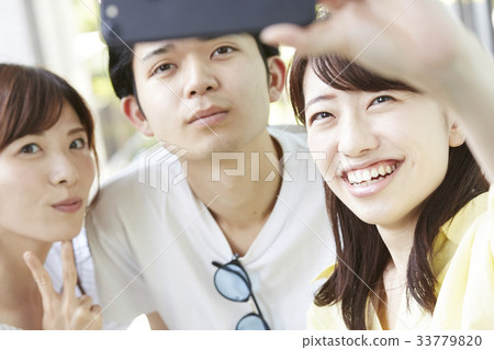 Self-portrait men and women 33779820