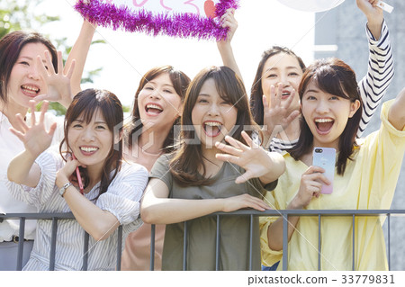 Women participating in the event 33779831