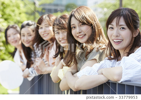 Women participating in the event 33779953
