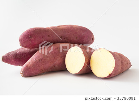 Sweet potato ingredients cross section red Azuma 33780091