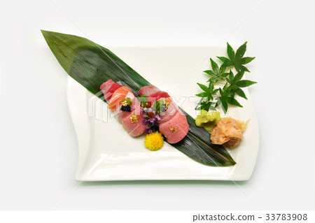Chutoro, Otoro, Salmon, Sea bass sushi Chutoro, Otoro, Salmon, Sea bass sushi 33783908