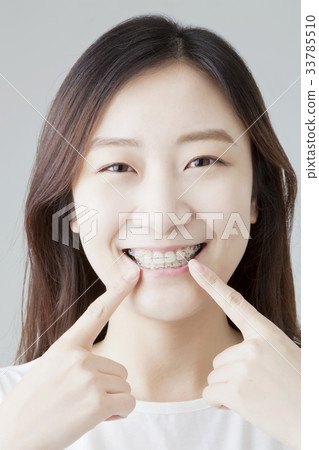 年輕的女人 33785510