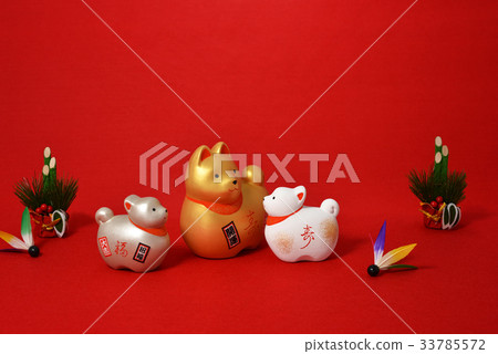 Year of the zodiac 33785572