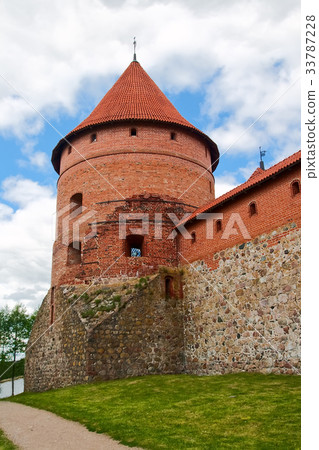 Brick tower of the castle in Trakai 33787228