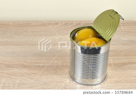 Can of apricots 33789684
