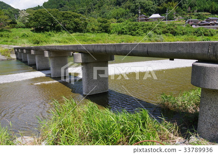Submersible bridge of the Anabuki River Submersible bridge of the Anabuki River 33789936