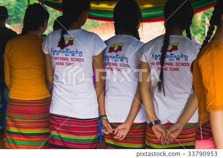 People Dress Up Beautifully 33790953