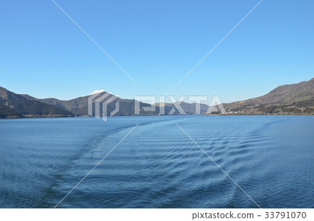從船上看到的Ashinoko的風景 從船上看到的Ashinoko的風景 33791070