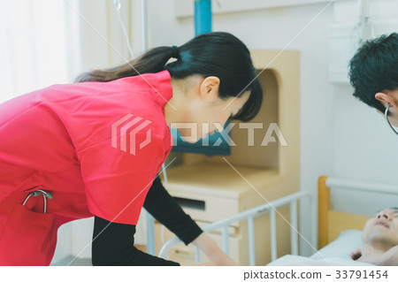 護士 住院 患者 33791454