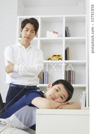 老師,小學生,教育,輔導,導師 老師,小學生,教育,輔導,導師 33791956