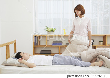 媽媽，小學生，孩子，家庭，天氣 33792110
