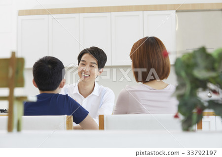 Teacher, elementary school student, mother, education, tutoring, tutor Teacher, elementary school student, mother, education, tutoring, tutor 33792197
