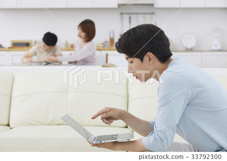 Mom, Dad, Elementary School, Family, Education, Telecommuting 33792300