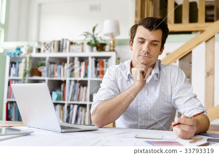 Male architect in office 33793319