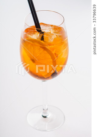 summer cocktail 33796639