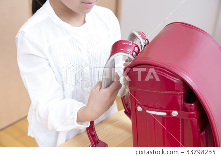 Girl preparing to go to school Primary school children Body parts Parts cut Girl preparing to go to school Primary school children Body parts Parts cut 33798235