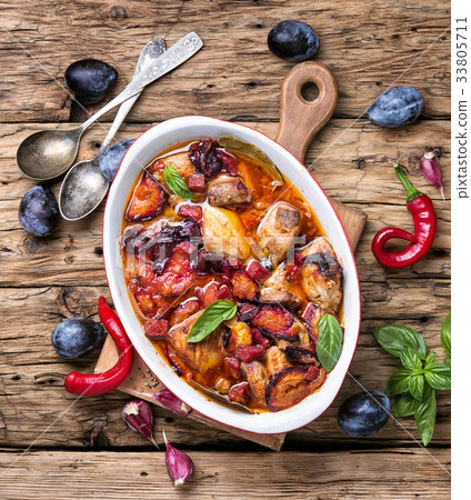 meat in plum sauce 33805711