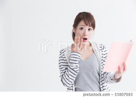 女人閱讀·白背 女人閱讀·白背 33807083
