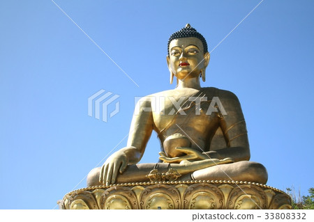 Buddha Dordenma statue on blue sky background 33808332