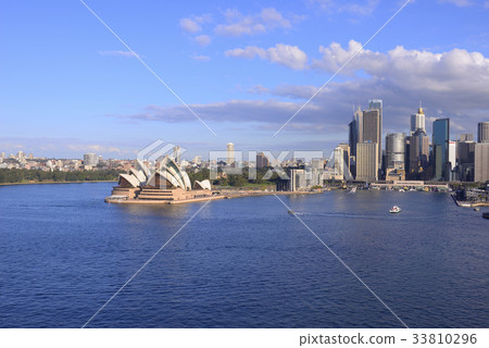 Cruise Ship, Opera House, Sydney, New South Wales, Australia 33810296