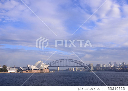 Opera House, Harbor Bridge, Sydney, New South Wales, Australia Opera House, Harbor Bridge, Sydney, New South Wales, Australia 33810313
