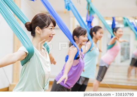 健身瑜伽空中瑜伽健身房女子運動健身俱樂部 33810790