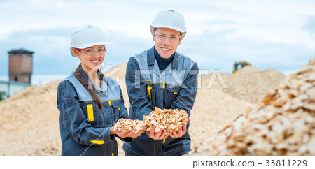 Paper mill factory workers Paper mill factory workers 33811229