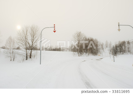 Snow road / frozen road 33811695