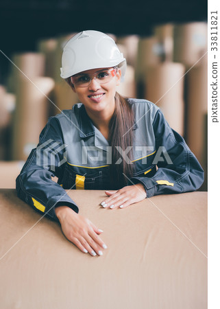 paper mill factory worker 33811821