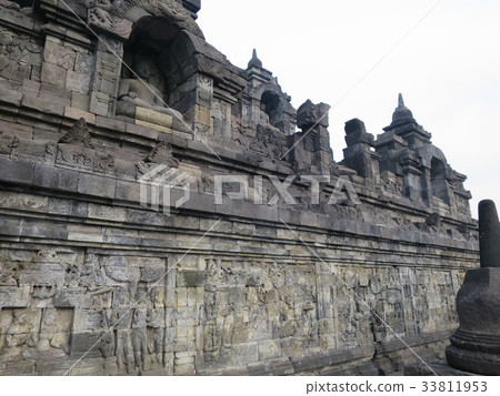 Morning view of Borobudur temple 33811953