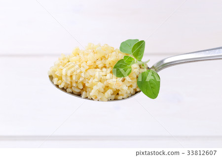 Cooked whole groats 33812607