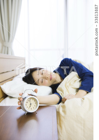 Sleep woman sleep sleep sleep deep sleep Sleep woman sleep sleep sleep deep sleep 33813887