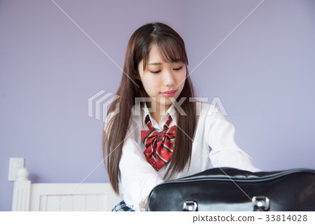 High school girl room 33814028