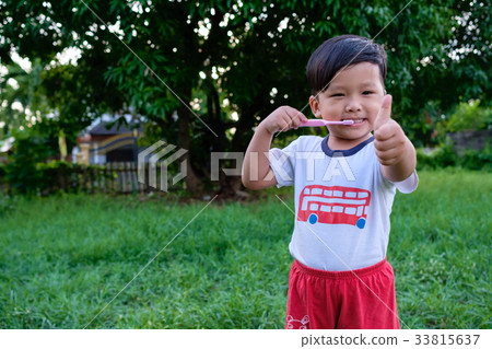 Little asian boy 33815637