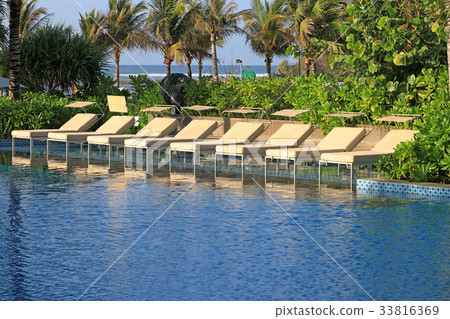 Resort pool 33816369