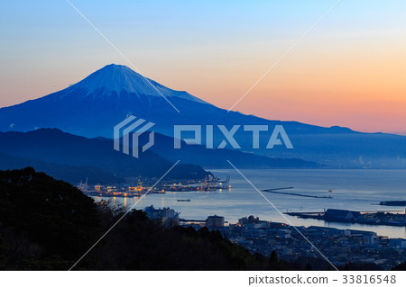 Morningburn seen from Nihondaira and Mt. Fuji and Shimizu Port Morningburn seen from Nihondaira and Mt. Fuji and Shimizu Port 33816548