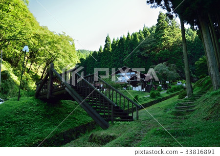 Qushi Shiga Cave Park 33816891