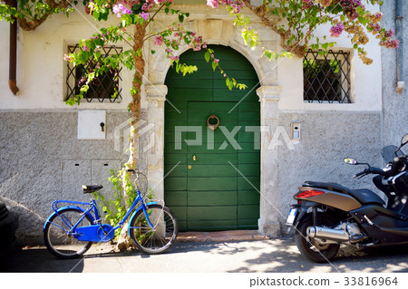 Beautiful views of Gargnano Beautiful views of Gargnano 33816964