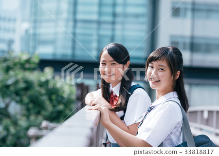 初中女生 33818817